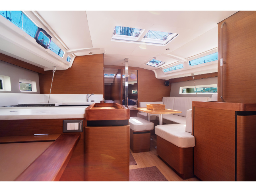 Interior image - 2