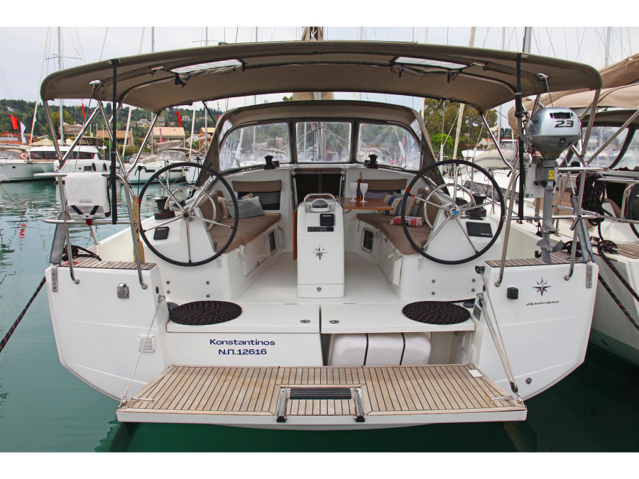 Photo #1 - Sun Odyssey 410 (KONSTANTINOS) en Marina - 18647