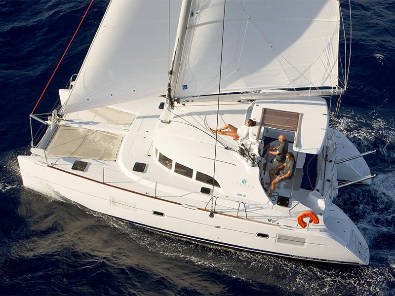 Photo #1 - Lagoon 380 (Grey pearl) en D-Marin Marina Mandalina - 6475
