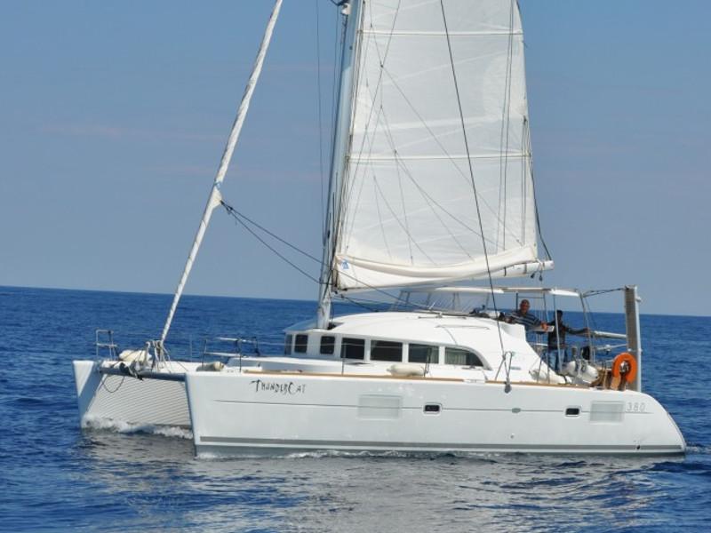 Photo #1 - Lagoon 380 (ThunderCat) en Main Port - 7618