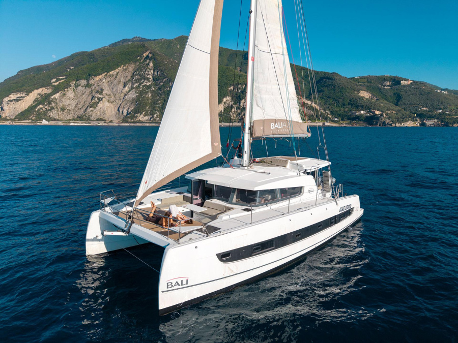 Photo #1 - Bali 4.2 (Ferdi - A/C, Generator, Water maker) en Marina di Stabia - 21273