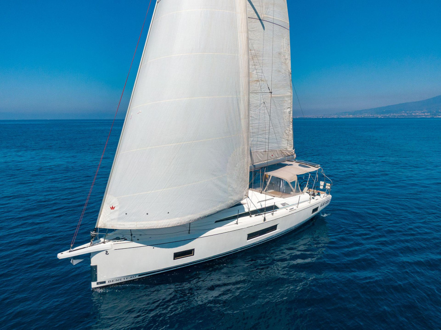 Photo #1 - Oceanis 46.1 (Ludi - Water maker, Solar Panel) en Marina di Stabia - 21293