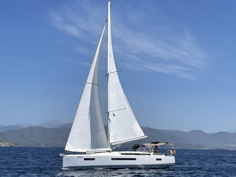 Photo #1 - Sun Odyssey 490 (Derya) en Ece Marina - 6001
