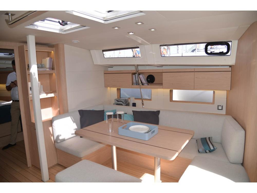 Interior image - 2