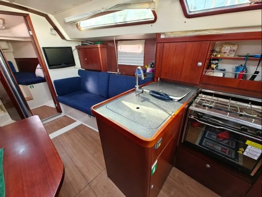 Interior image - 2