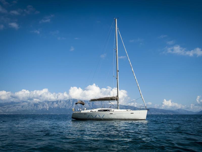 Photo #1 - Oceanis 43 (OASIS - | Bowthruster | Solar P) en D-Marin Marina Lefkas - 8914