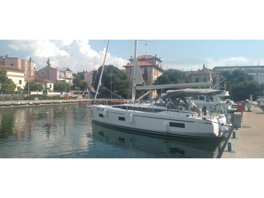 Photo #1 - Bavaria C38 (2 heads) (Kirke) en Marina - 9222
