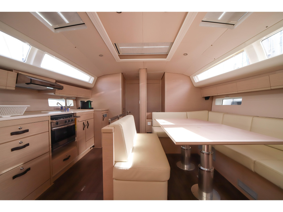 Interior image - 1