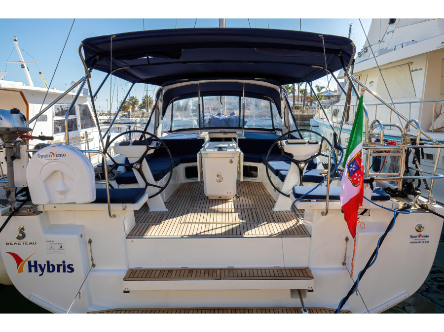 Photo #1 - Oceanis 51.1 (Hybris - Standard Line) en Marina - 25324