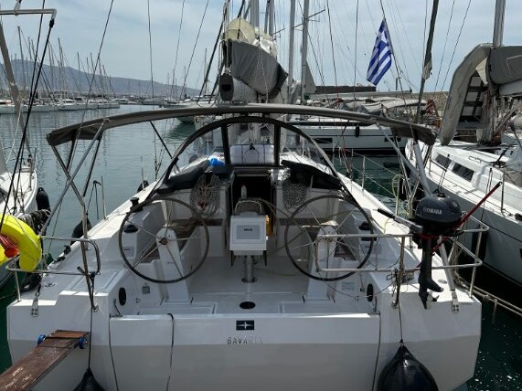 Photo #1 - Bavaria C42 (AF-C42) en Alimos Marina - 23084
