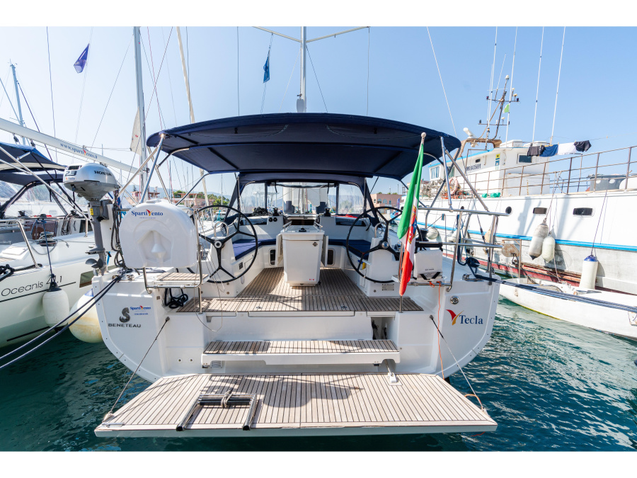 Photo #1 - Oceanis 40.1 (Tecla - Comfort line) en Marina di - 6372
