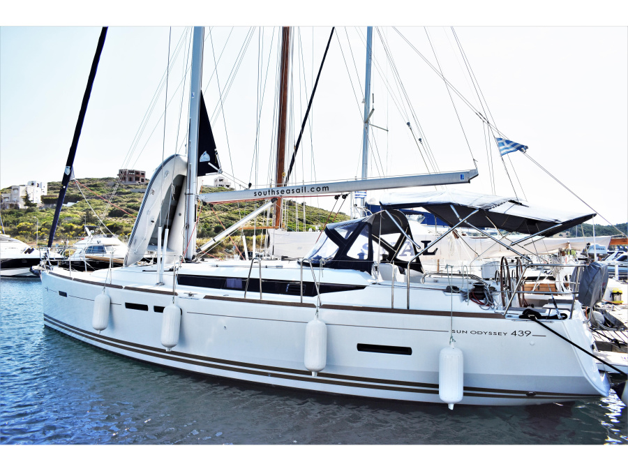 Photo #1 - Sun Odyssey 439 (Kontiki) en Olympic Marina - 8358