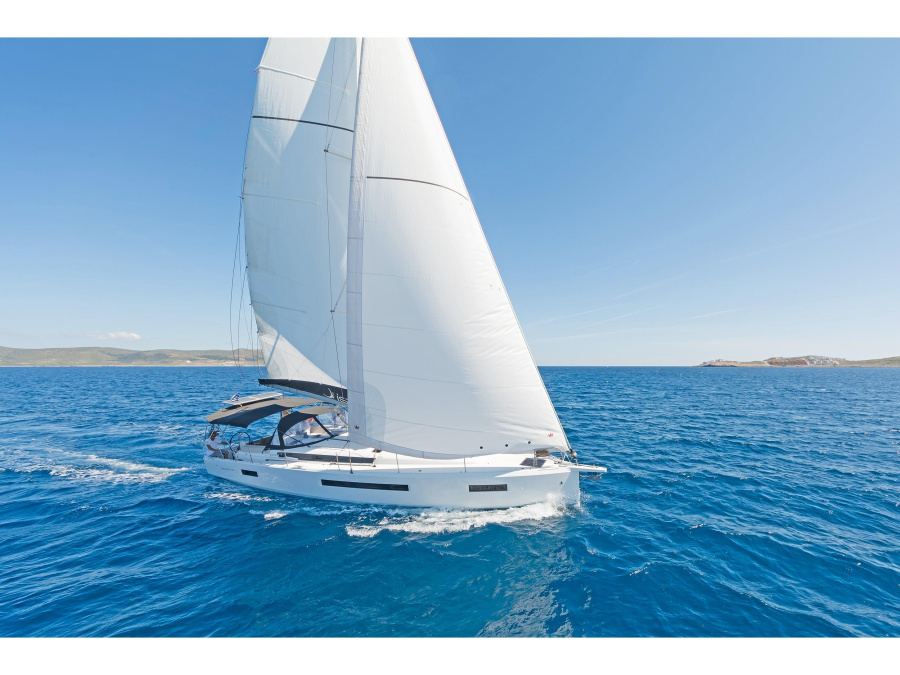 Photo #1 - Sun Odyssey 490 (Goldfish) en Marina - 11353