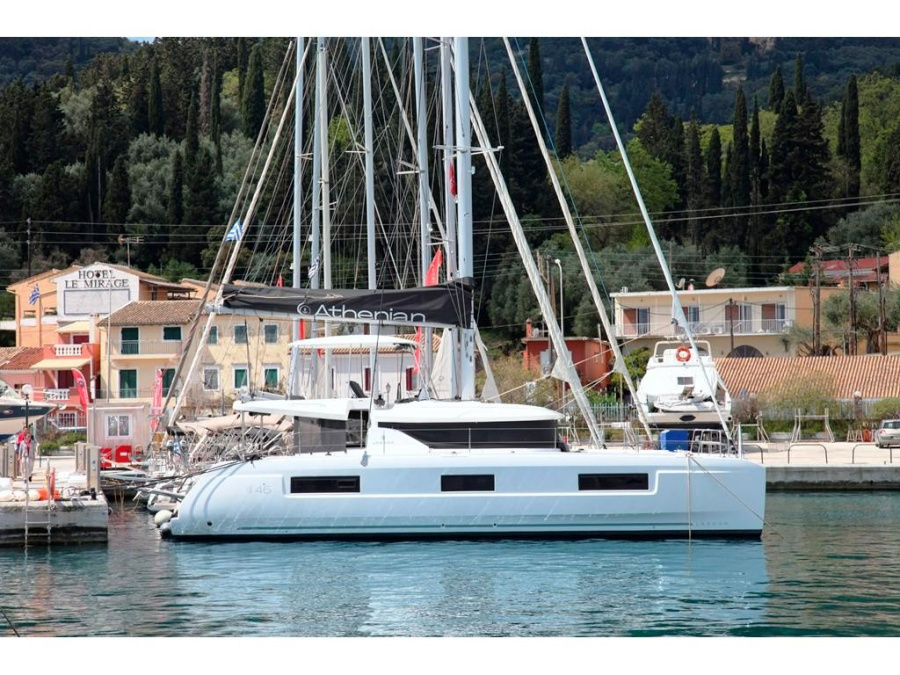 Photo #1 - Lagoon 46/12 (IRIS) en Marina Benitses - 8102