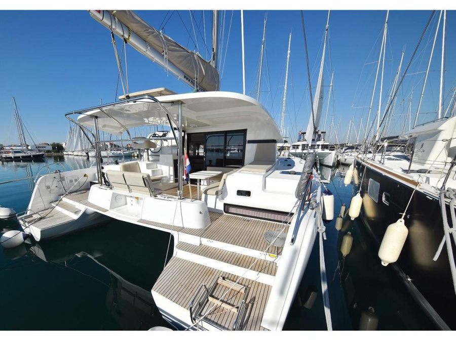Photo #1 - Lagoon 42 (CUZAMEN) en D-Marin Dalmacija Marina - 15669