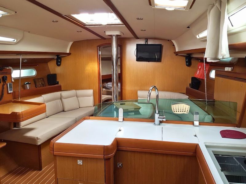 Interior image - 1
