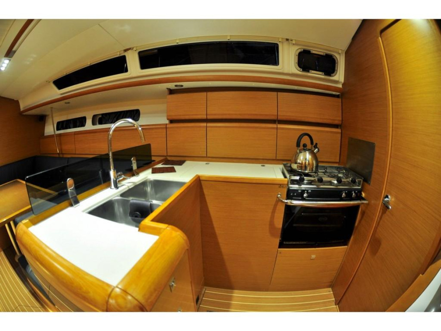 Interior image - 2