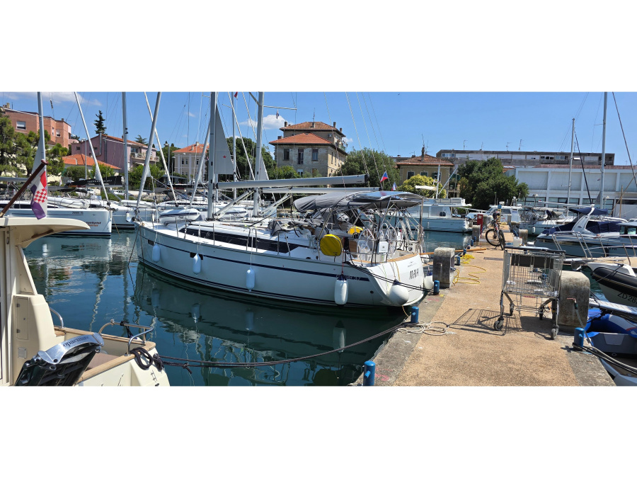Photo #1 - Bavaria Cruiser 37 (Maia) en Marina - 10478