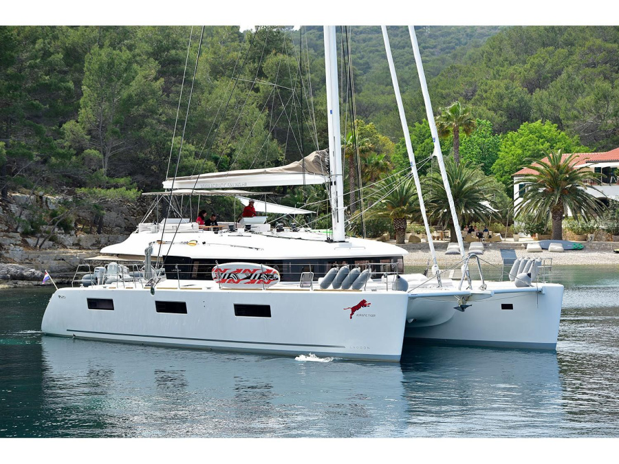 Photo #1 - Lagoon 620 (ADRIATIC TIGER) en ACI Marina - 5236