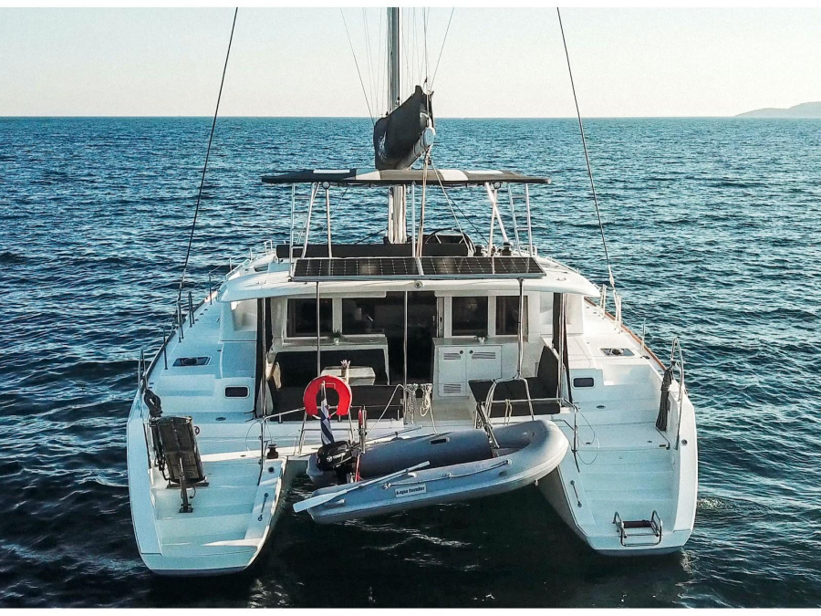 Photo #1 - Lagoon 450  Flybridge (Relax) en Alimos Marina - 12118