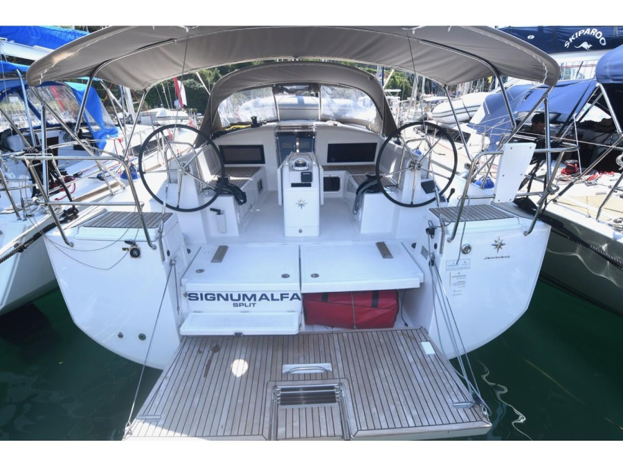 Photo #1 - Sun Odyssey 440 (Signum Alfa) en ACI Marina - 11158