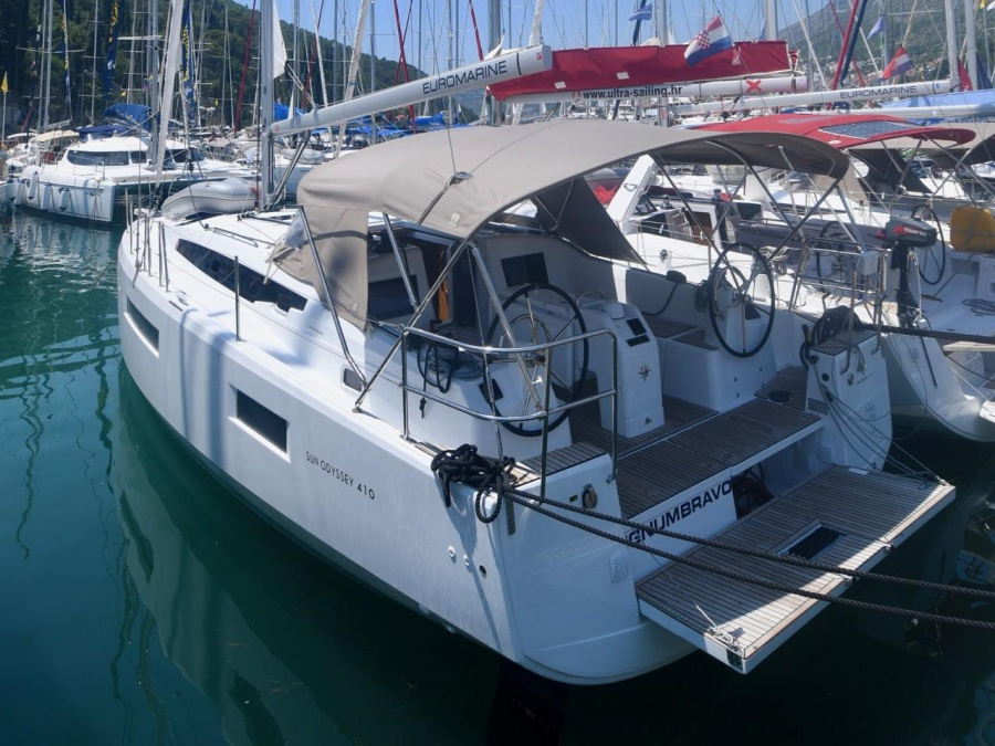 Photo #1 - Sun Odyssey 410 (Signum Bravo) en ACI Marina - 11167