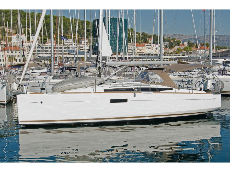 Photo #1 - Sun Odyssey 349 (Cha-Cha) en ACI Marina - 9444