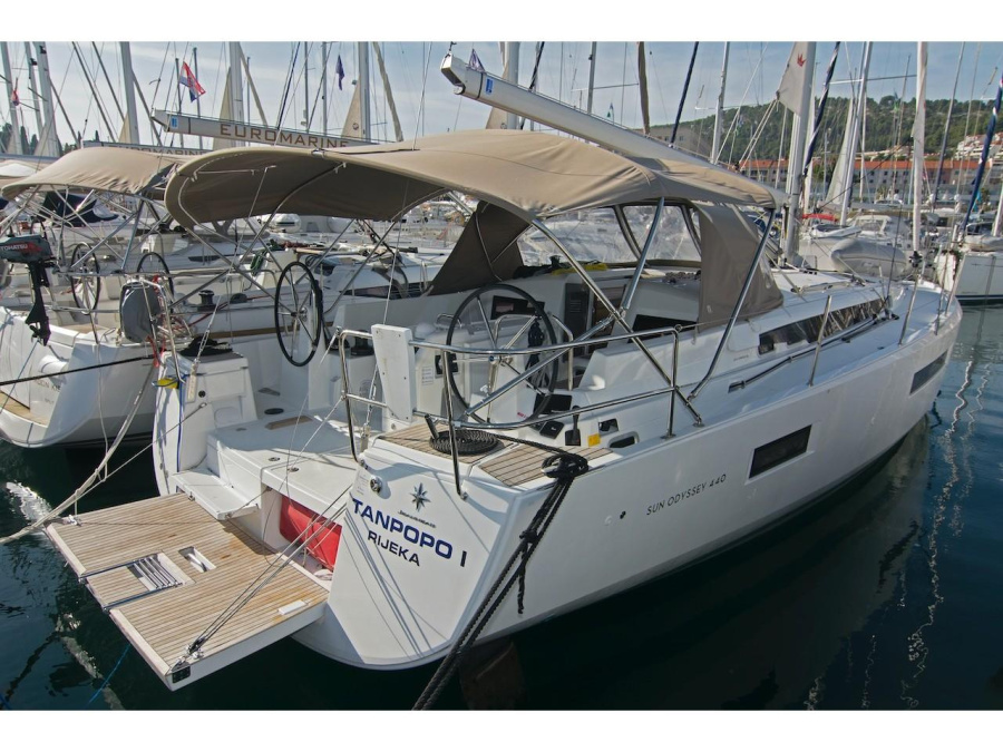 Photo #1 - Sun Odyssey 440 (Tanpopo) en ACI Marina - 11161