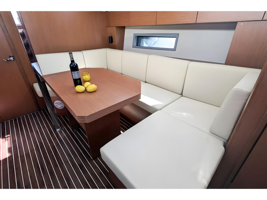 Interior image - 1