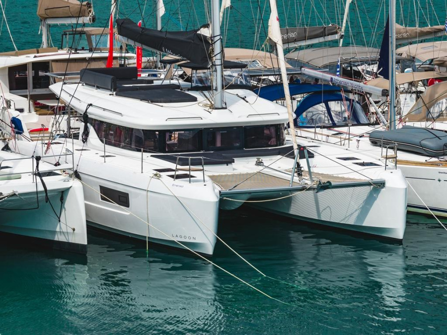 Photo #1 - Lagoon 43 (EMERALD) en D-Marin Marina Lefkas - 63954