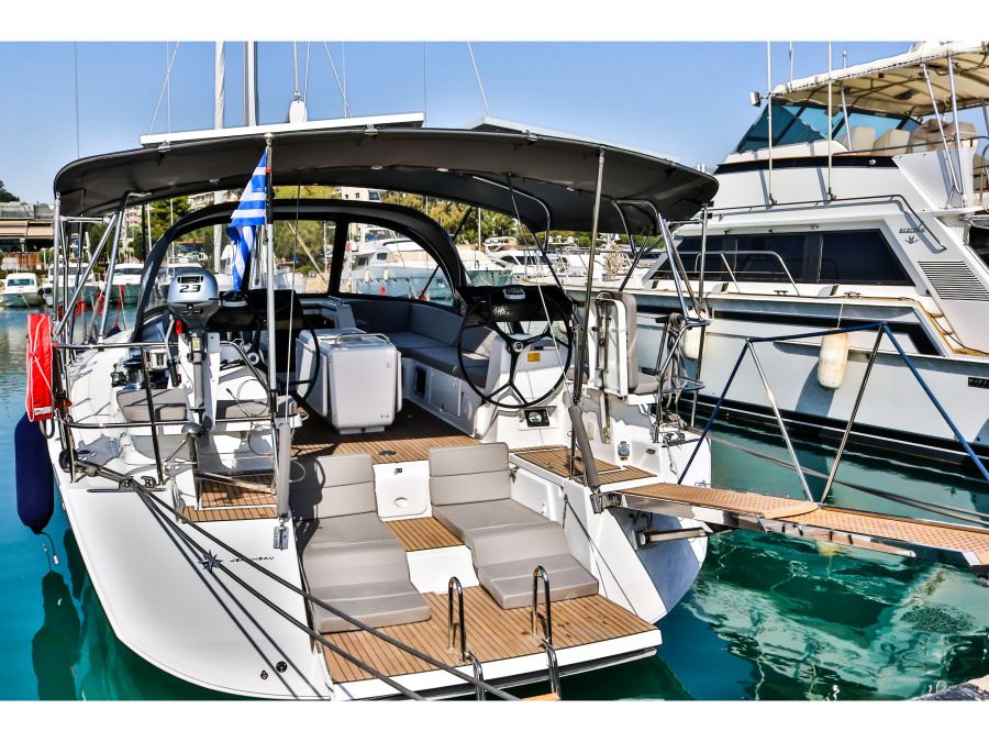 Photo #1 - Jeanneau 54 (Sea Force) en Alimos Marina - 6974