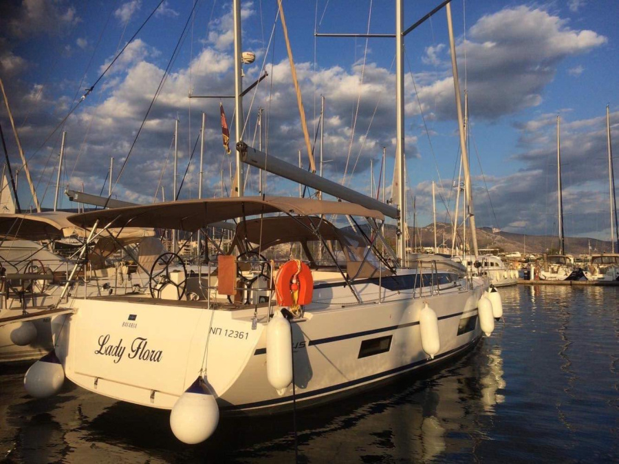 Photo #1 - Bavaria C45 (LADY FLORA 1) en Nikiana Marina - 10470