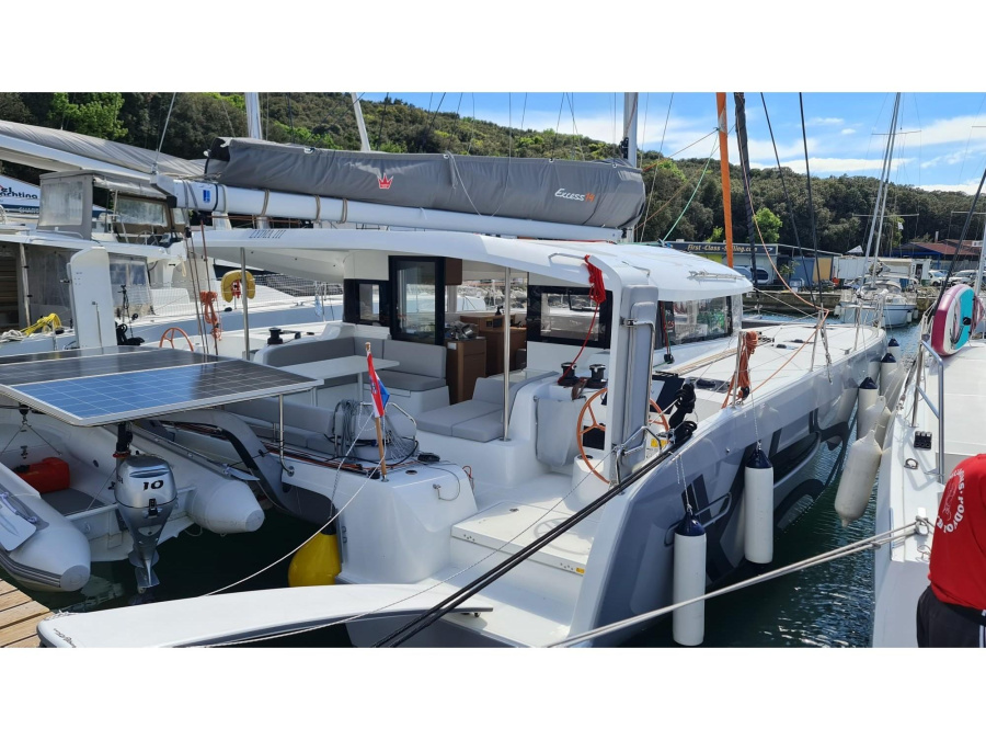 Photo #1 - Excess 14 (Lydia III) en Tehnomont Marina Veruda - 10131