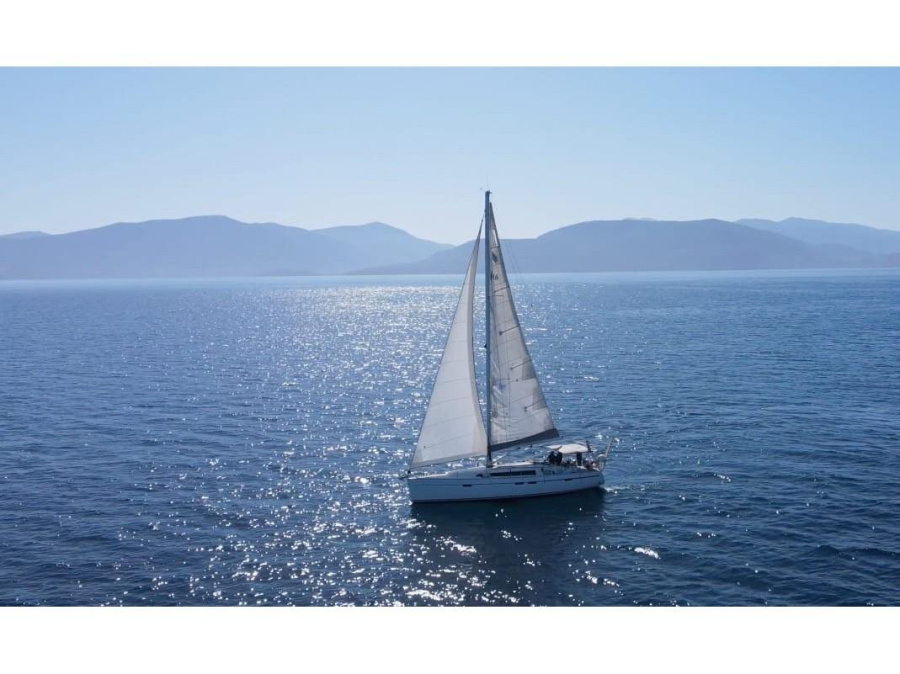Photo #1 - Bavaria Cruiser 46 (Veronica) en Alimos Marina - 16643