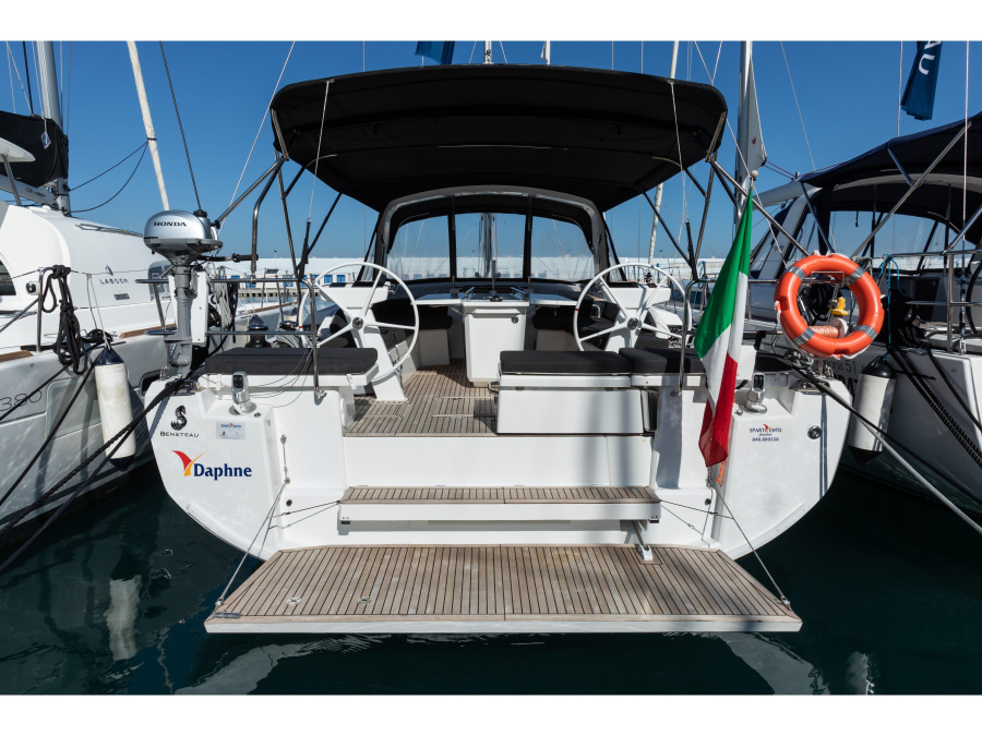 Photo #1 - Oceanis 46.1 (Daphne - Standard line) en Marina - 24547