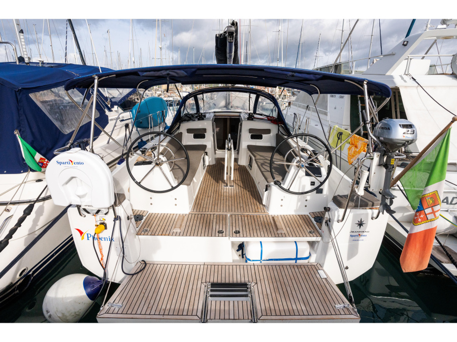 Photo #1 - Sun Odyssey 380 (Phoenix - Comfort line) en Marina Cala de' Medici - 7871