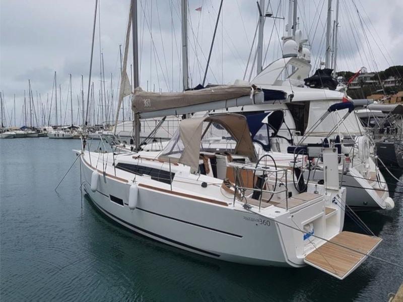 Photo #1 - Dufour 360 Grand Large (Blue Mares) en Port - 12429