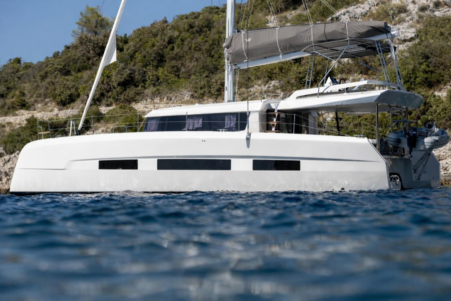 Photo #1 - Dufour 48 Catamaran (UMA) en Marina Kremik - 21807