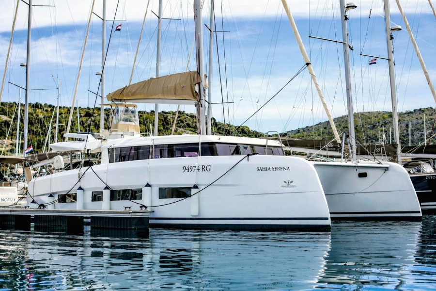 Photo #1 - Dufour 48 Catamaran (Bahia Serena) en Marina Kremik - 16425