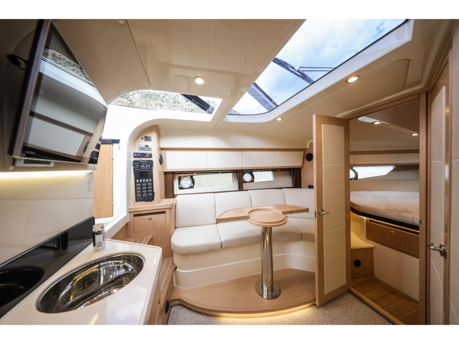 Interior image - 1
