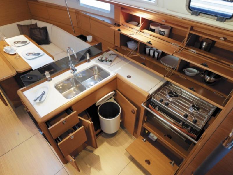 Interior image - 2