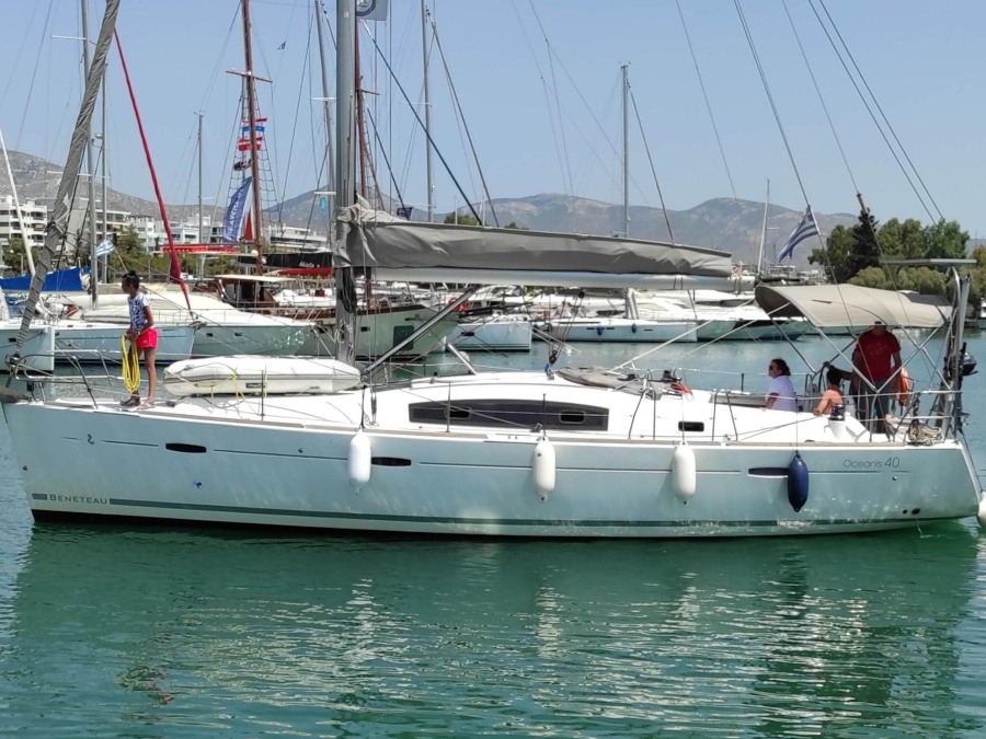 Photo #1 - Beneteau Oceanis 40 (Tosca) en Marina - 4116