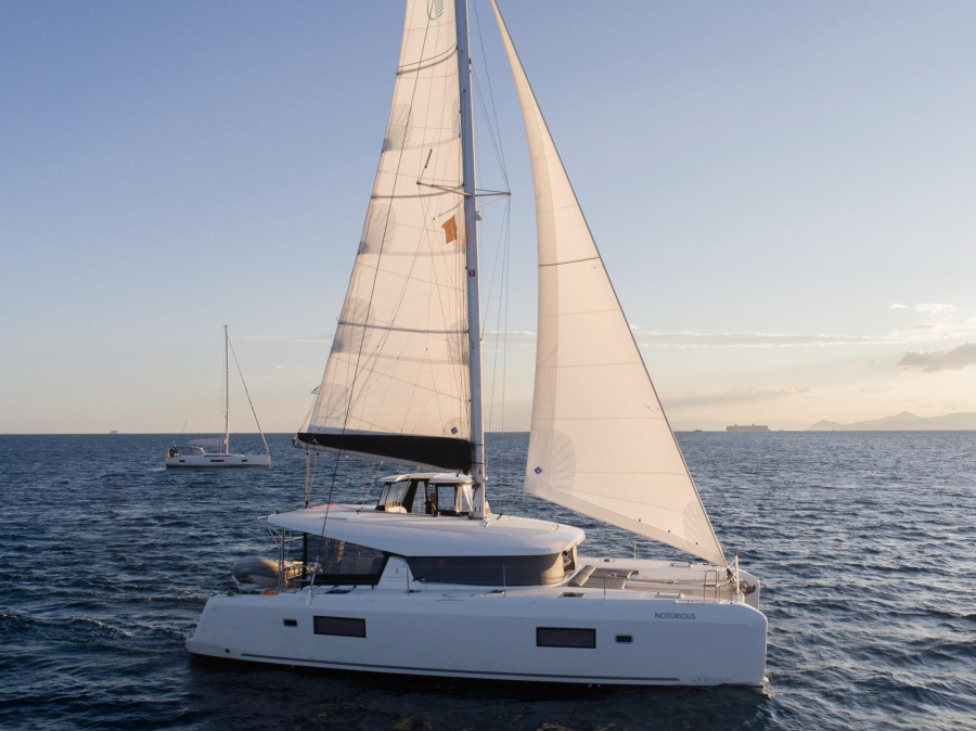 Photo #1 - Lagoon 42 (Notorious) en Alimos Marina - 10633