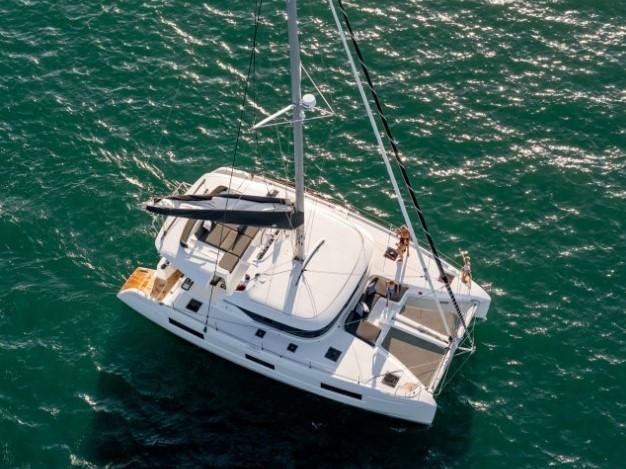 Photo #1 - LAGOON 46 / 4 CABINS (SILVER ELLI) en Port - 13219
