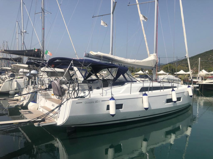Photo #1 - Oceanis 40.1 (3cab) (Aries) en Marina d'Arechi - 11204