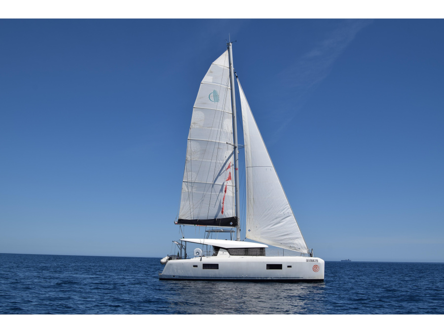 Photo #1 - Lagoon 42 (4+2)  A/C - WM- Gen (Memi) en Marina Villa Igiea - 6492