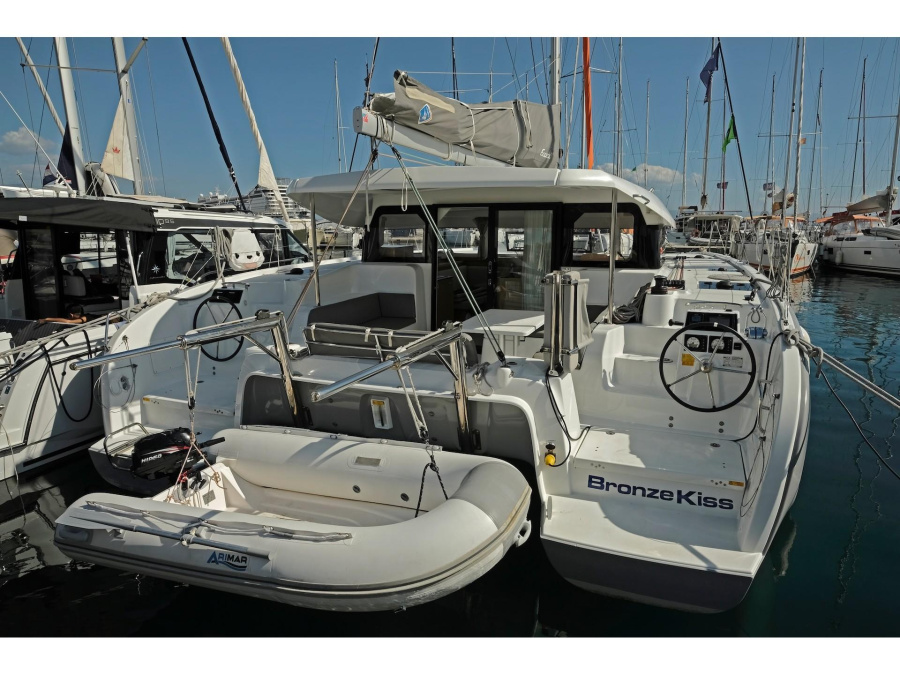 Photo #1 - Excess 11 (Bronze Kiss) en ACI Marina - 13694