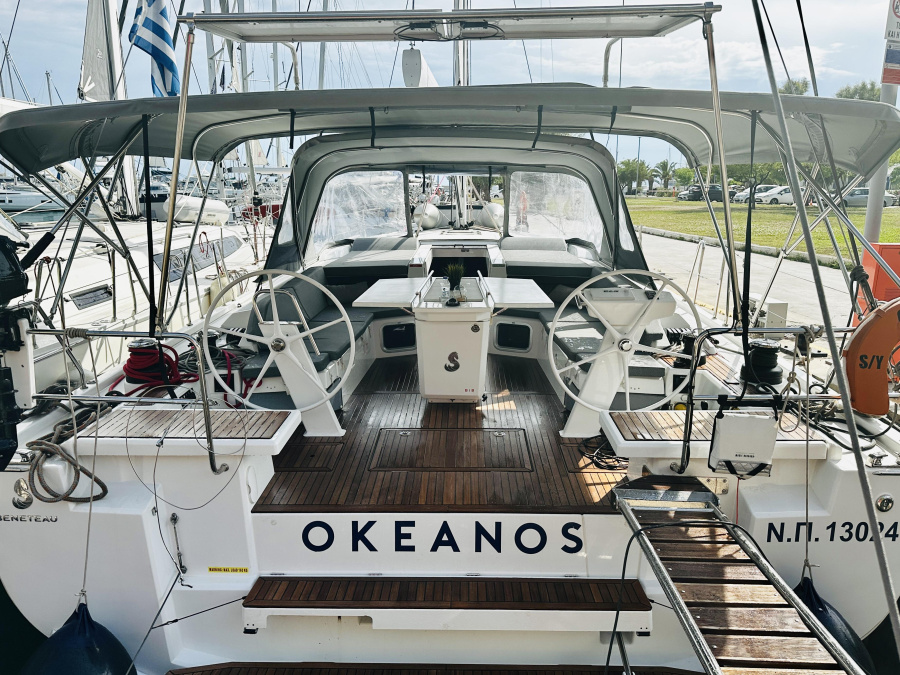 Photo #1 - Oceanis 51.1/ 3 cabins - owner's version (Okeanos) en Alimos Marina - 11083