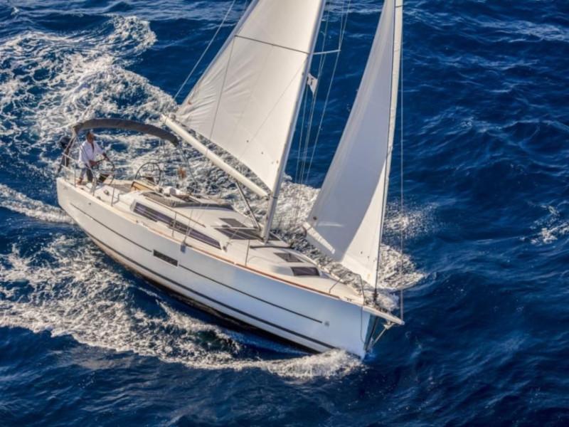Photo #1 - Dufour 360 Grand Large (Alqamar) en Marina di - 15485
