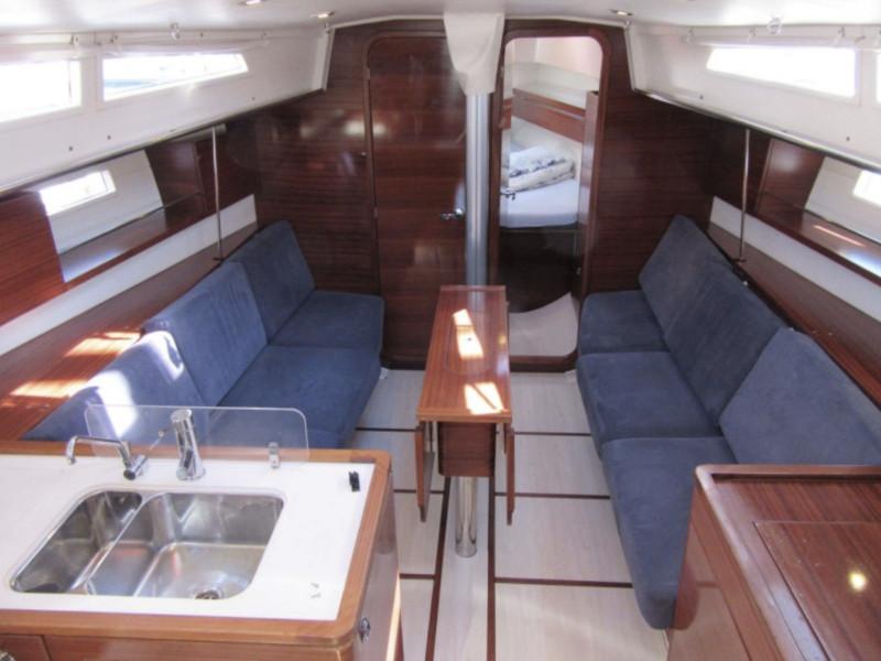 Interior image - 1